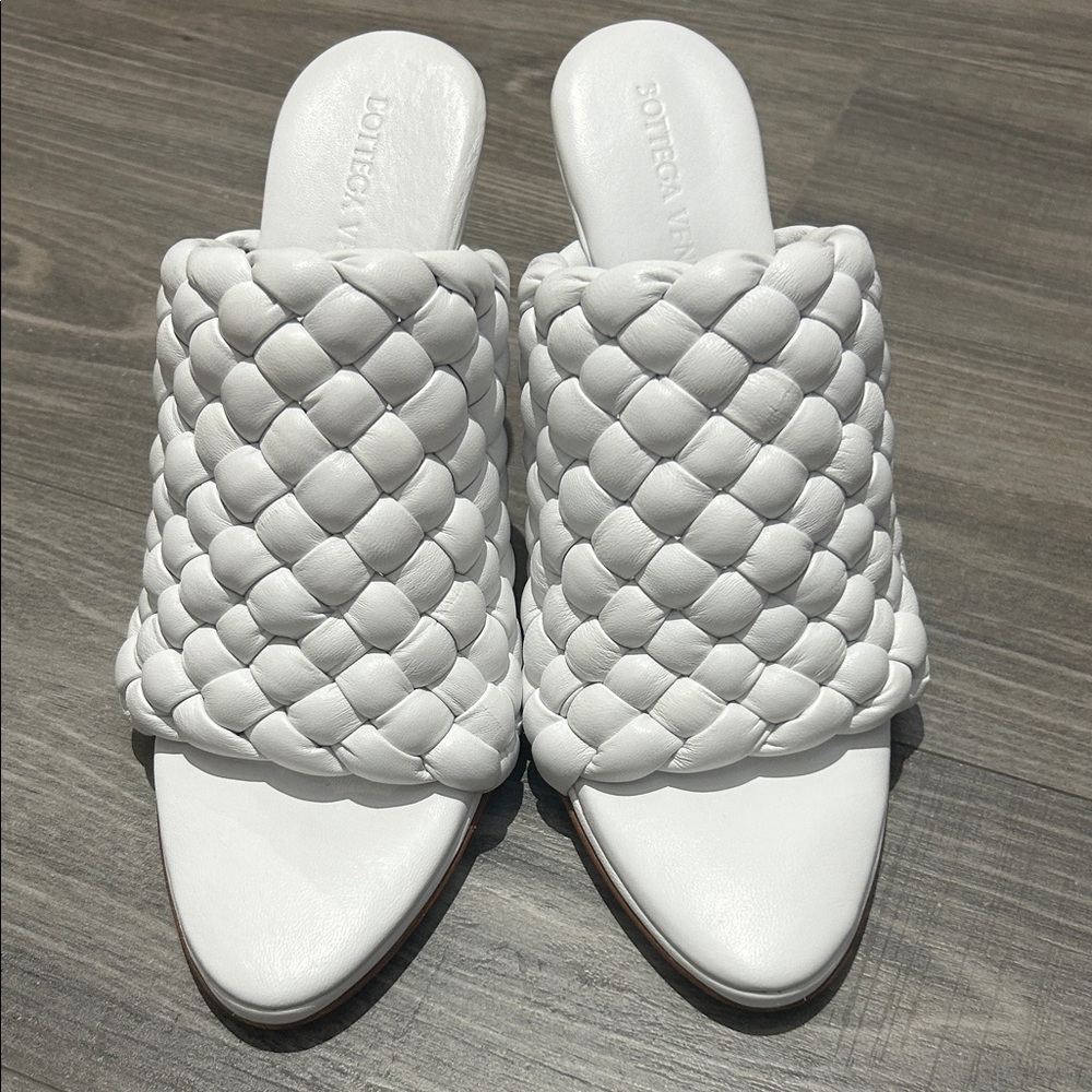 Bottega Veneta White Intrecciato Mules